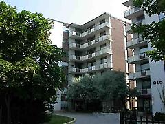 921 Midland Ave, Toronto, Ontario, M1K4G2