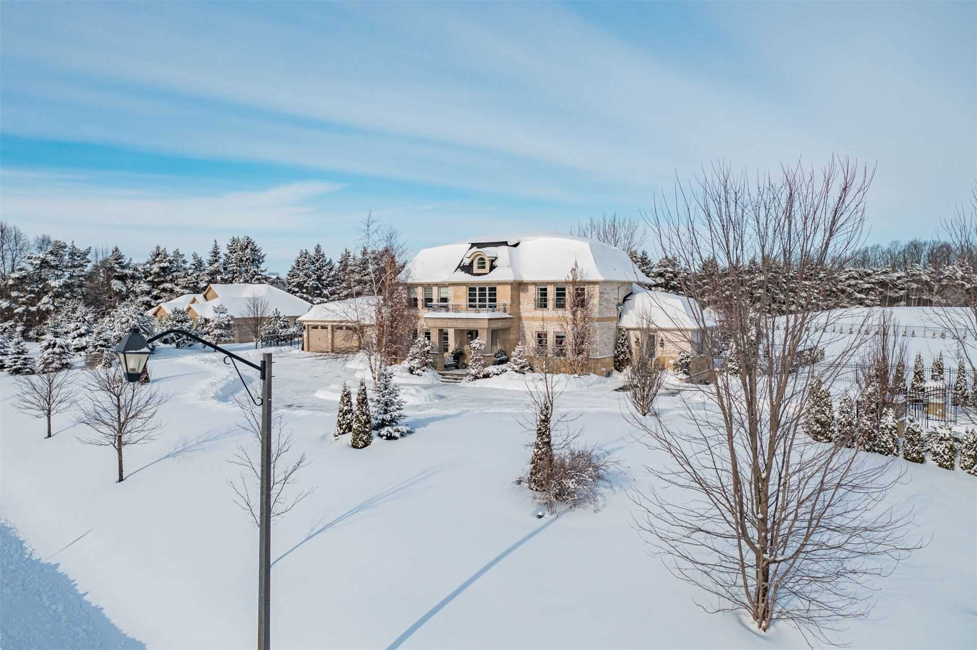 111 Lake Woods Dr, Sold in Whitchurch Stouffville Zoocasa