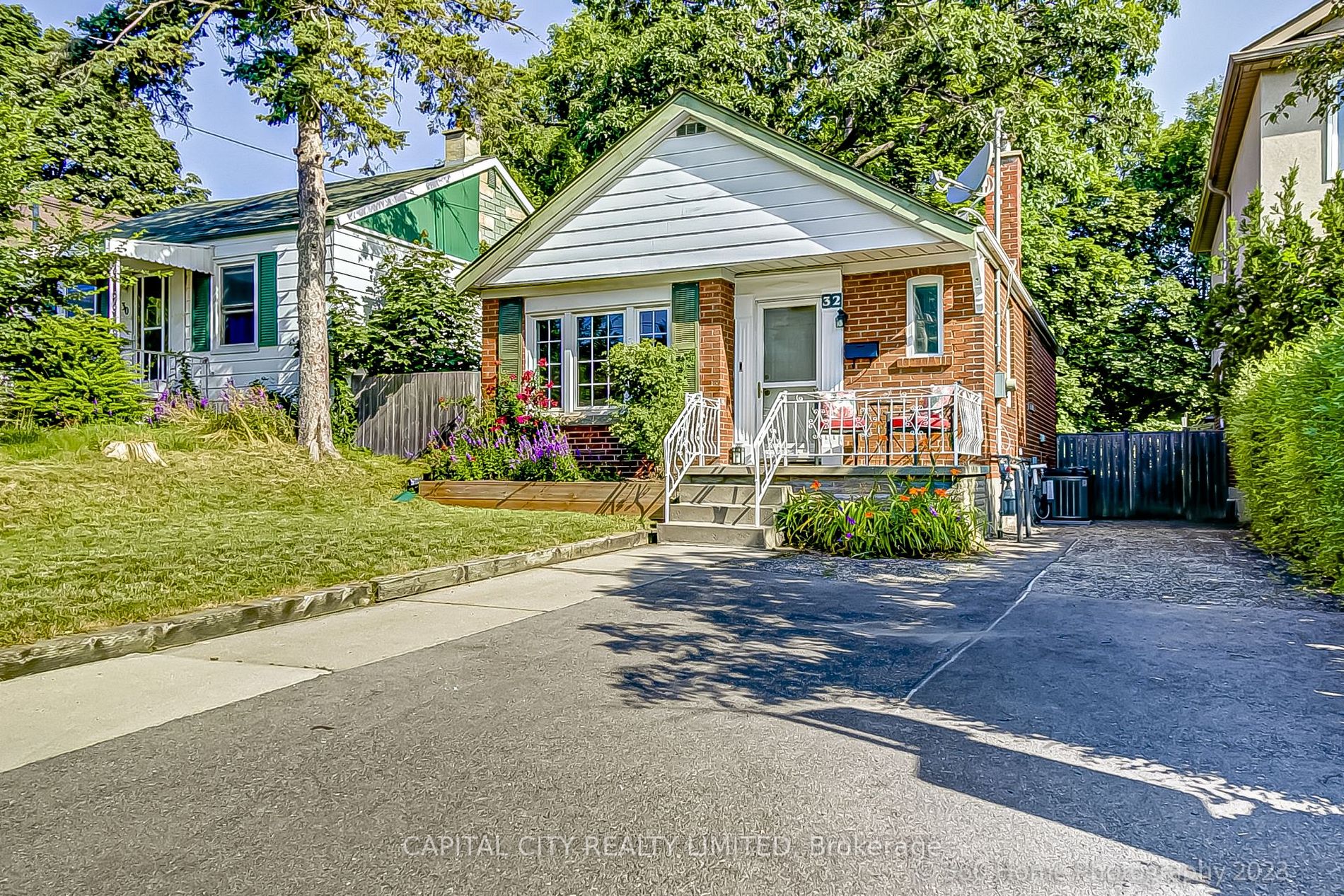 32 Freeman St, For Sale in Toronto Zoocasa