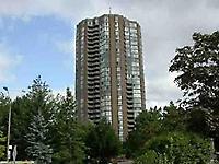 85 Skymark Dr