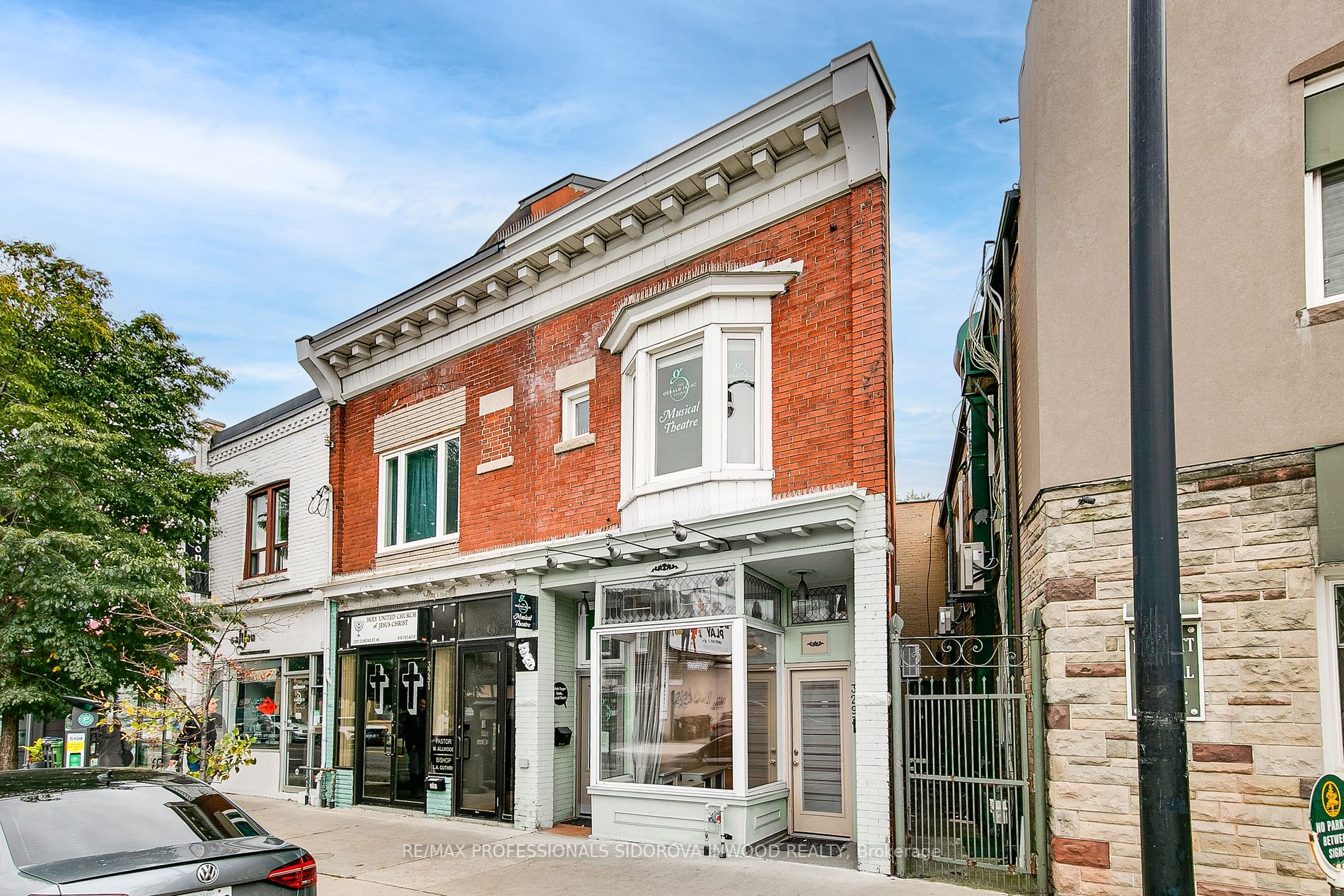 3293 Dundas St W, For Sale in Toronto Zoocasa