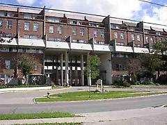 10 Eddystone Ave, Toronto, Ontario, M3N2T2