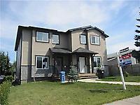 1608 43 St Sw