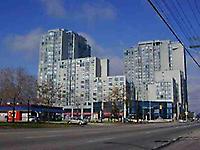 2550 Lawrence Ave E