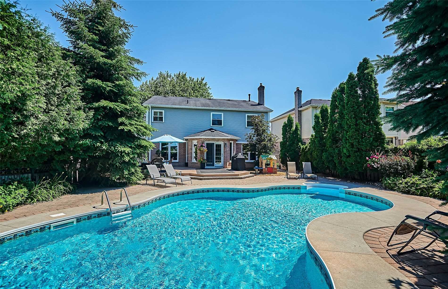 6 Rothean Dr, Sold in Whitby Zoocasa