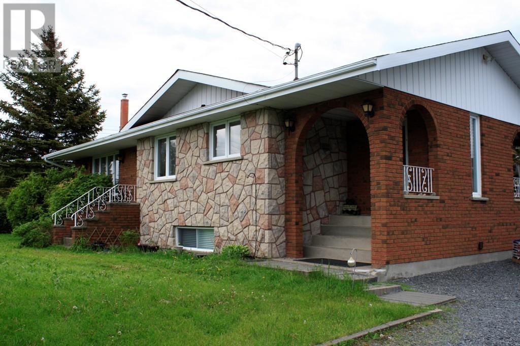 488 Denis Crescent, Azilda (2075962) Zoocasa