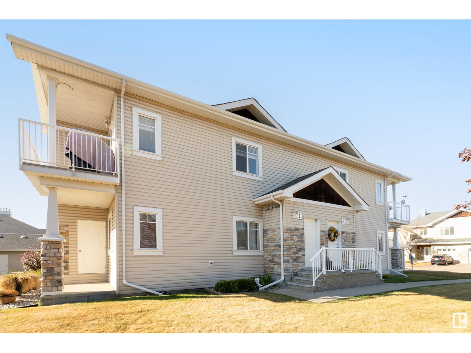 2 2508 Hanna Cr Nw, For Sale in Edmonton Zoocasa