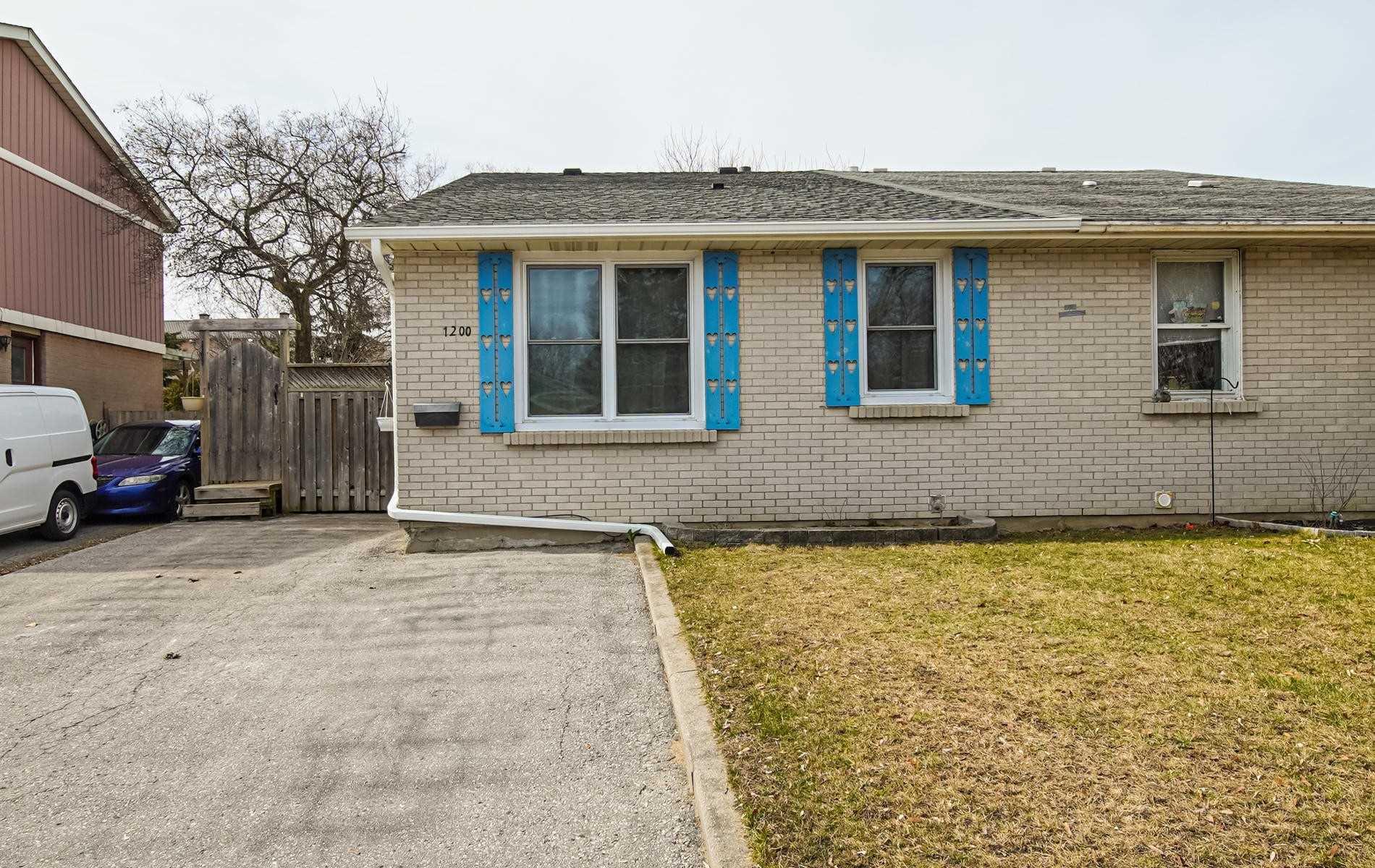 1200 Trowbridge Dr, Sold in Oshawa Zoocasa