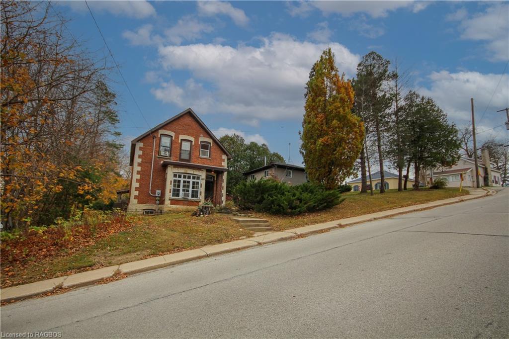 285 Street, For Sale in South Bruce Peninsula Zoocasa