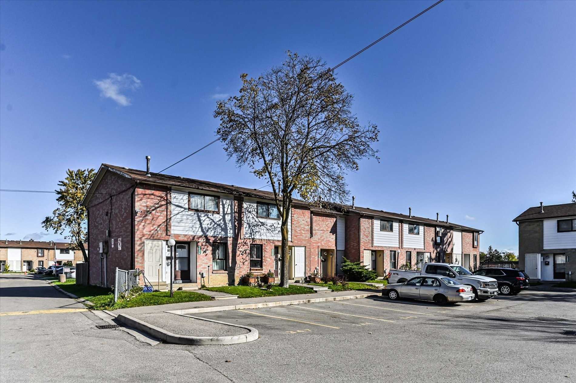 345 Fleetwood Cres, Sold in Brampton Zoocasa