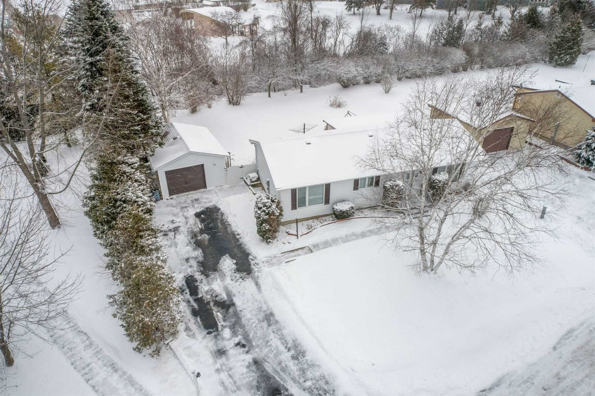 28 Kelsey Cres, For Sale in Zoocasa