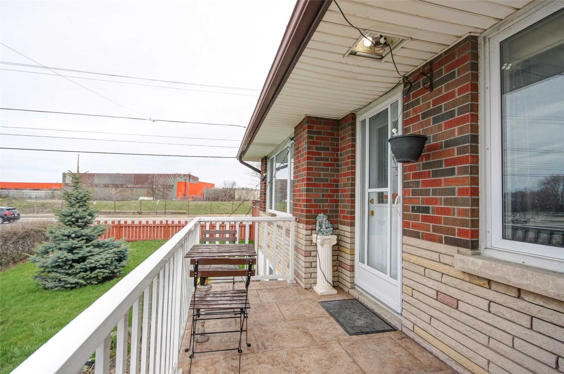 39 Sandra St E, Sold in Oshawa Zoocasa