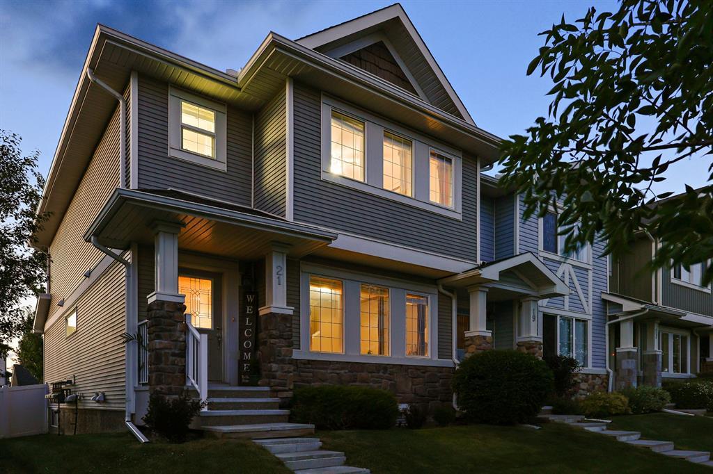 21 Kings Heights Drive Se, For Sale in Airdrie Zoocasa