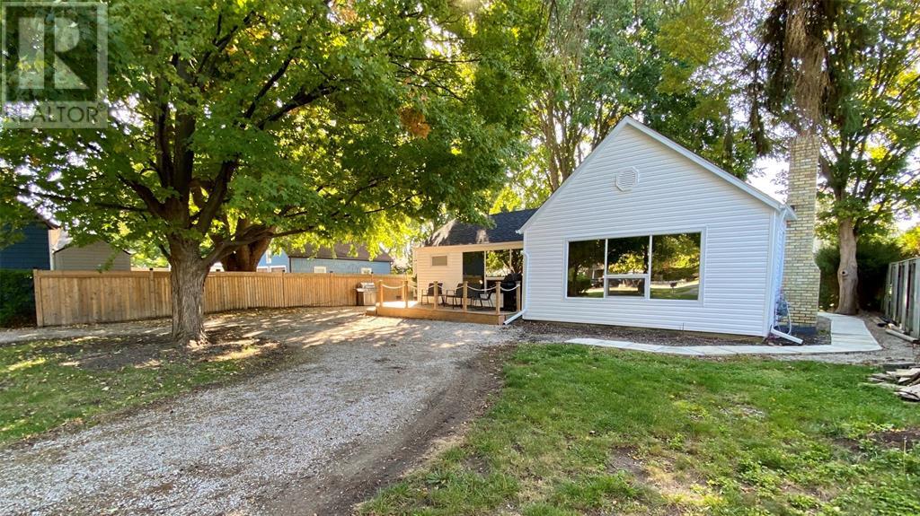 2963 Old Lakeshore Road, Sarnia Sold for XXX,XXX Zoocasa