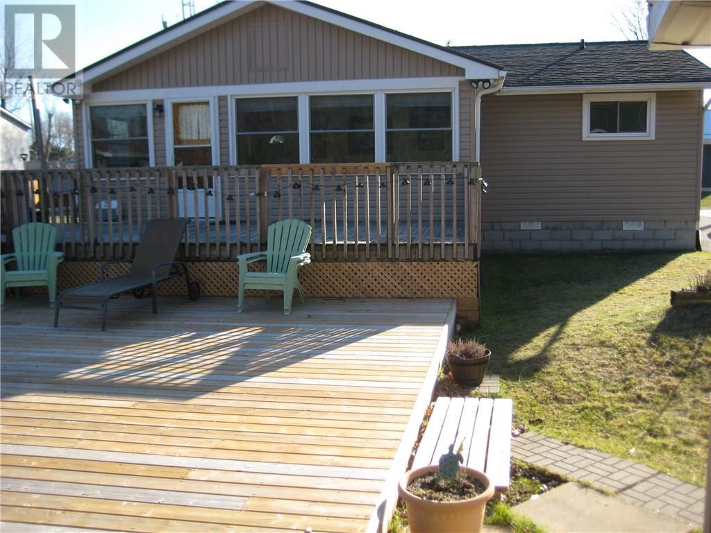 29 Walter Street Turkey Point 30639584 Zoocasa