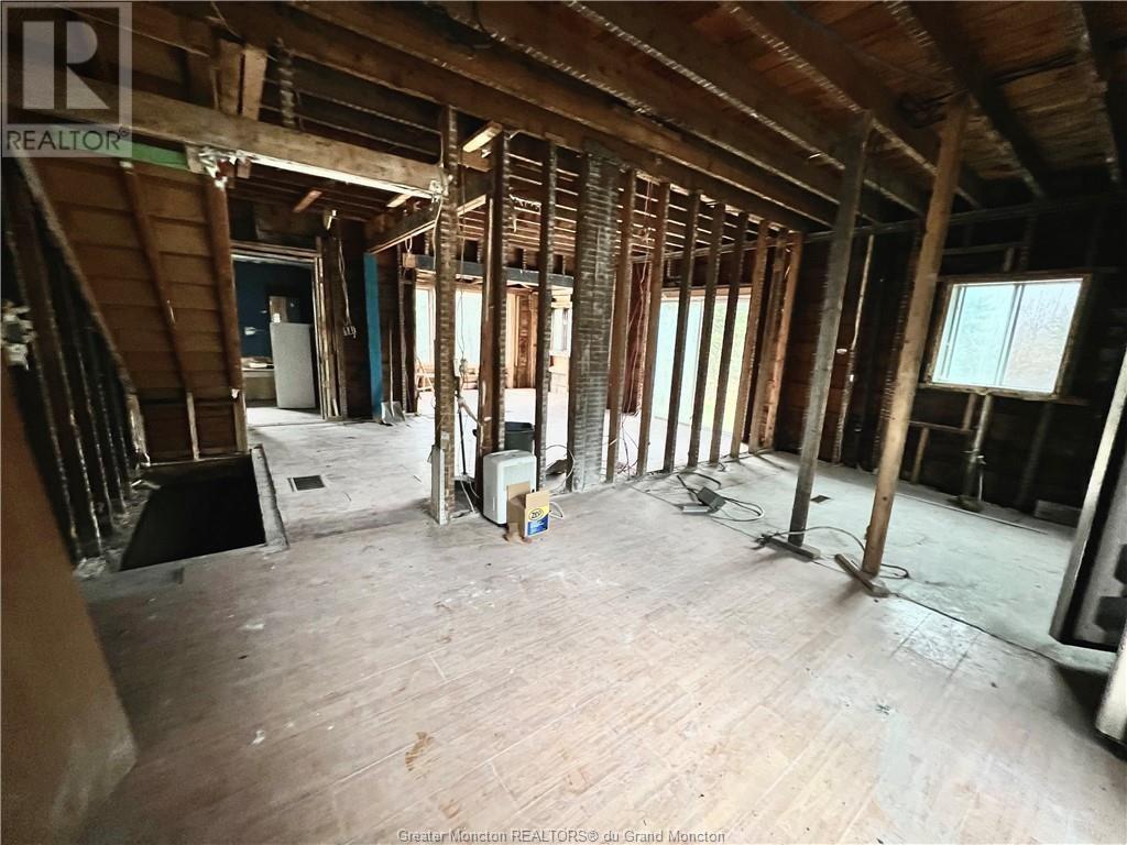 50 Riverglade Rd, For Sale in Salisbury P Zoocasa