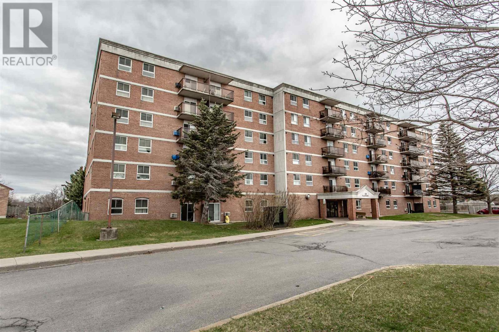 745 Davis Dr 605, Kingston Sold for XXX,XXX Zoocasa