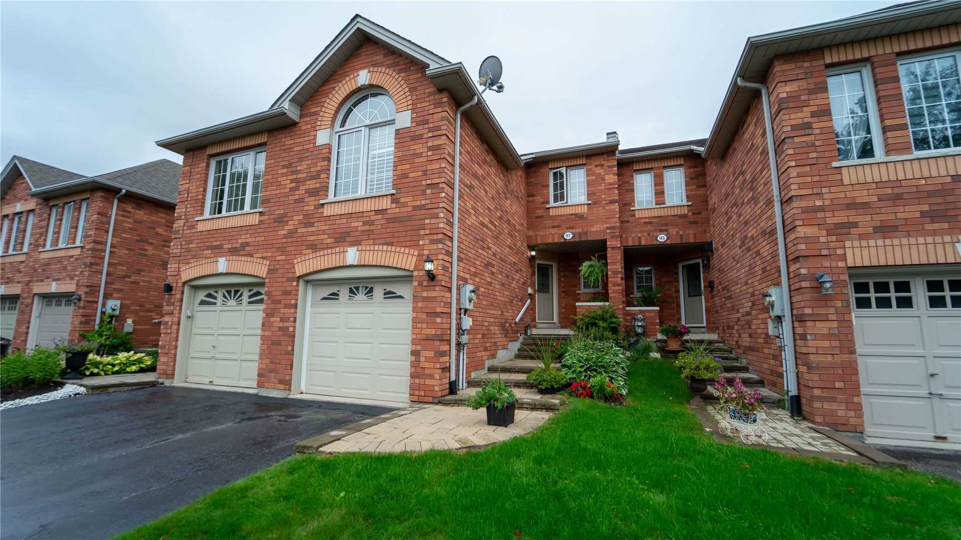 97 Holgate St, Suspended in Barrie Zoocasa