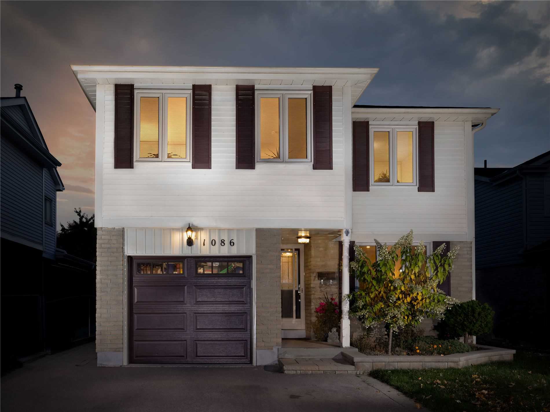 1086 Moorelands Cres, Suspended in Pickering Zoocasa