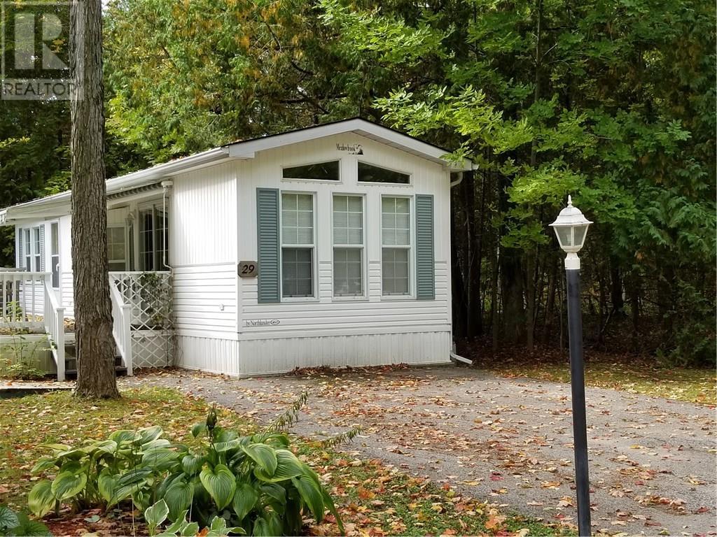 29 THE BOARDWALK, Wasaga Beach 147,900 (143772) Zoocasa