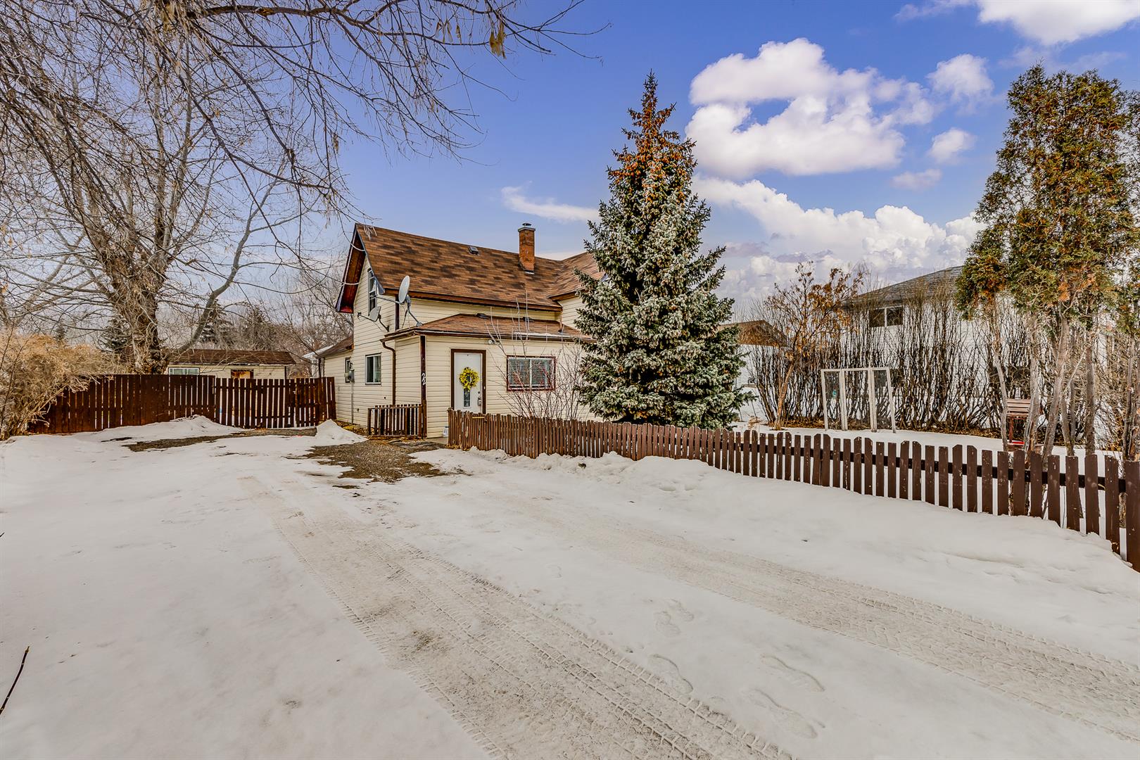 22 Cambridge Way, Sold in Carbon Zoocasa