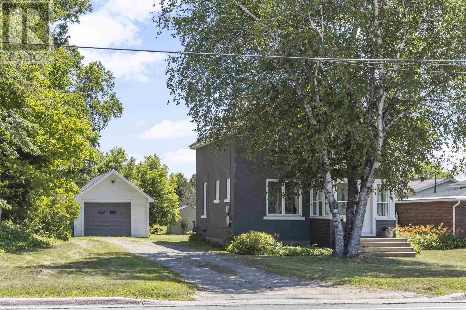 350 Pine St, Sault Ste. Marie Sold for XXX,XXX Zoocasa