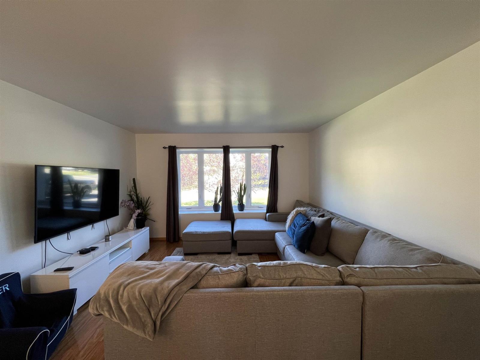 9 Woodfield Drive, For Sale in Kenora Zoocasa