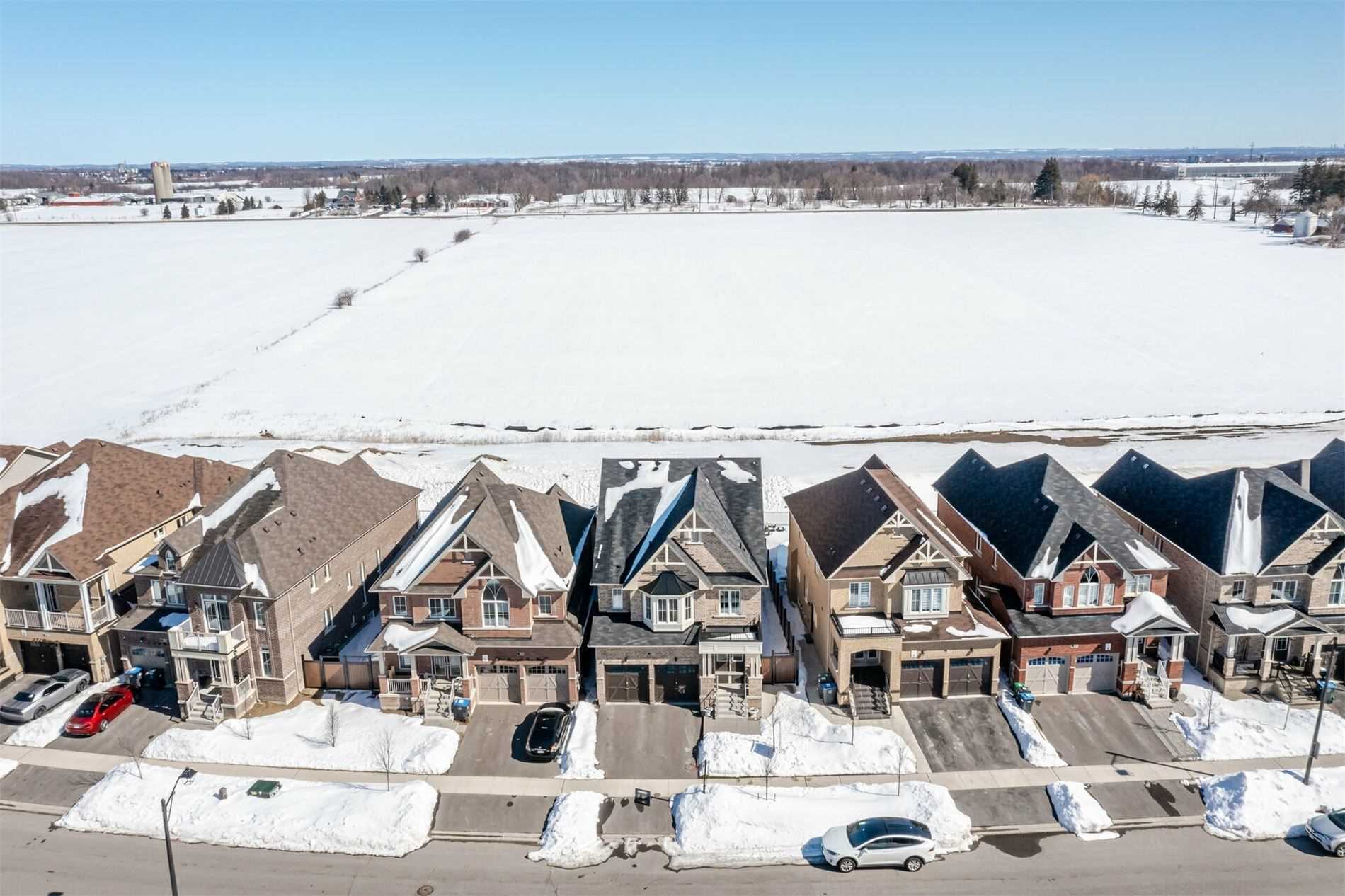 277 Bonnieglen Farm Blvd, For Sale in Caledon Zoocasa